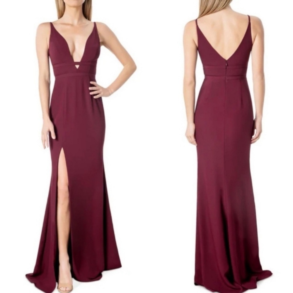 NWT Dress the Population Deep V-Neck Formal Sz M Viola Burgundy Maxi Gown Dress